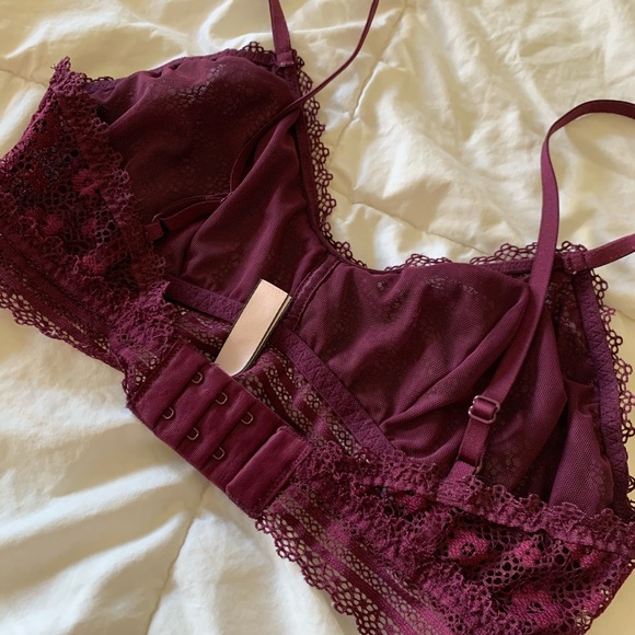 VICTORIA’S SECRET - WOMENS BRALETTE - Picture 2 of 3